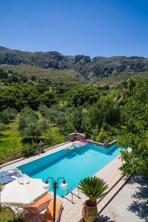Eleana Villa Angouselianá Exteriör bild