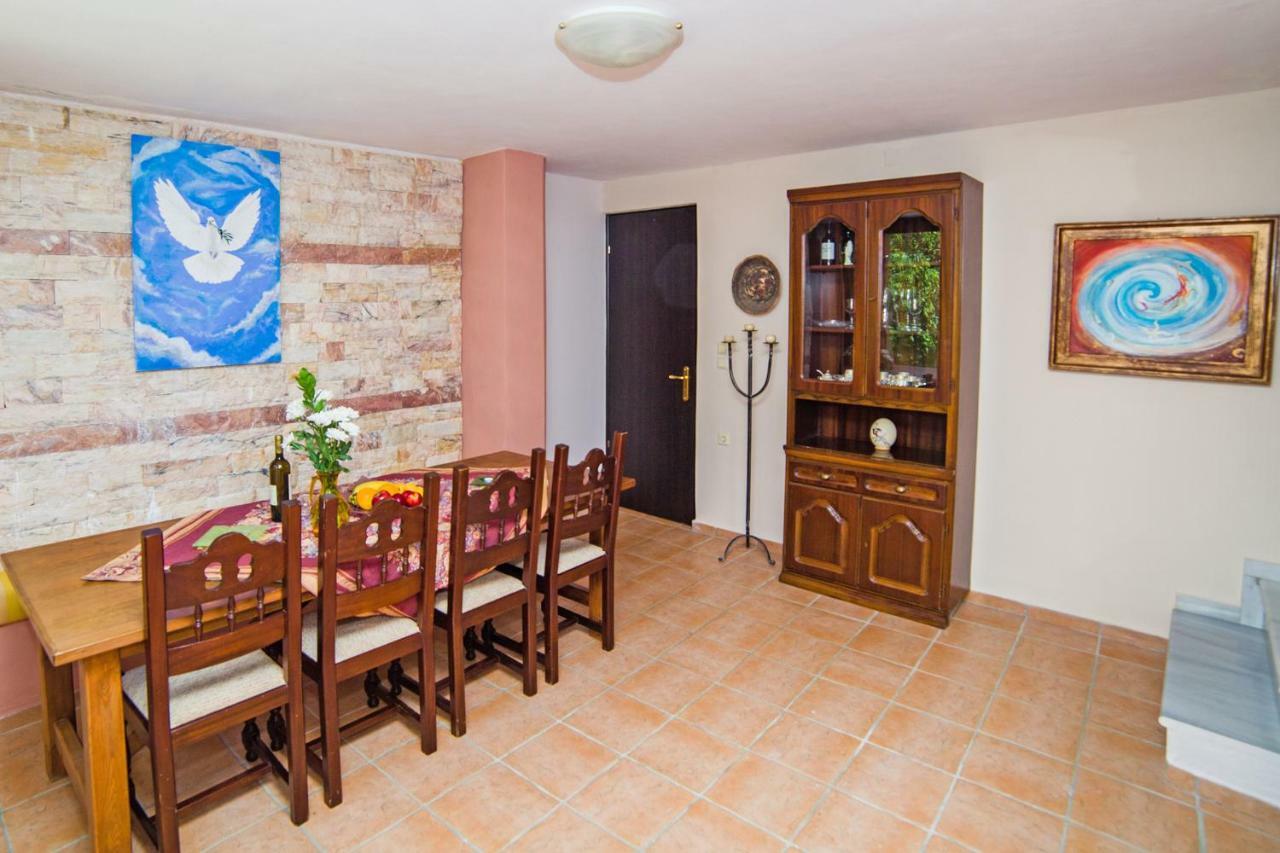 Eleana Villa Angouselianá Exteriör bild